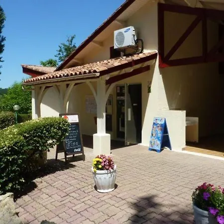 6 Pers. Sans Cuisine Avec Terrasse - Api-1-52-532 Campsite Badefols-sur-Dordogne